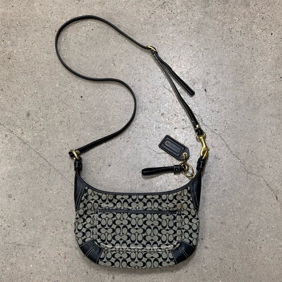 Coach Handbags - COACH Vintage Y2K Soho Hobo Black Signature Canvas Shoulder Bag Size Small